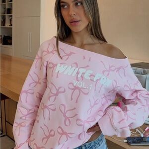 WHITE FOX PINK Off-Shoulder Sweater SOLD OUT XS/S. NWT